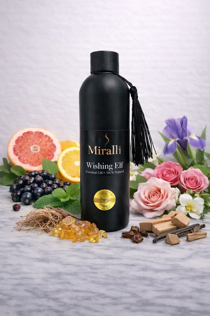 Miralli Wishing Elf prémium aroma diffúzor illat fekete üvegben, friss grapefruit, narancs, rózsa és feketeribizli illatjegyekkel.